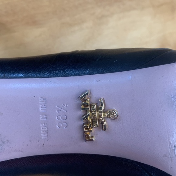 Prada Black Leather Full Coverage Bootie Pumps IT38.5 US8.5 Ruched GUC Platform - Picture 4 of 14